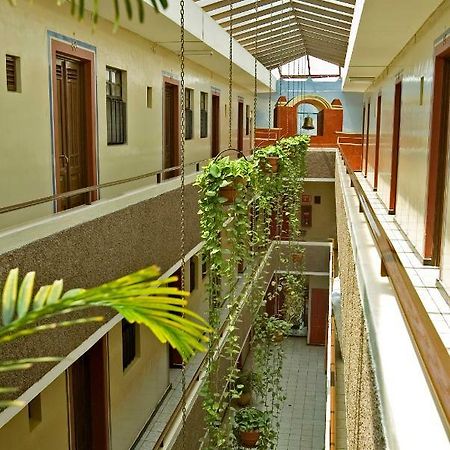 Hotel Janeiro グアダラハラ エクステリア 写真