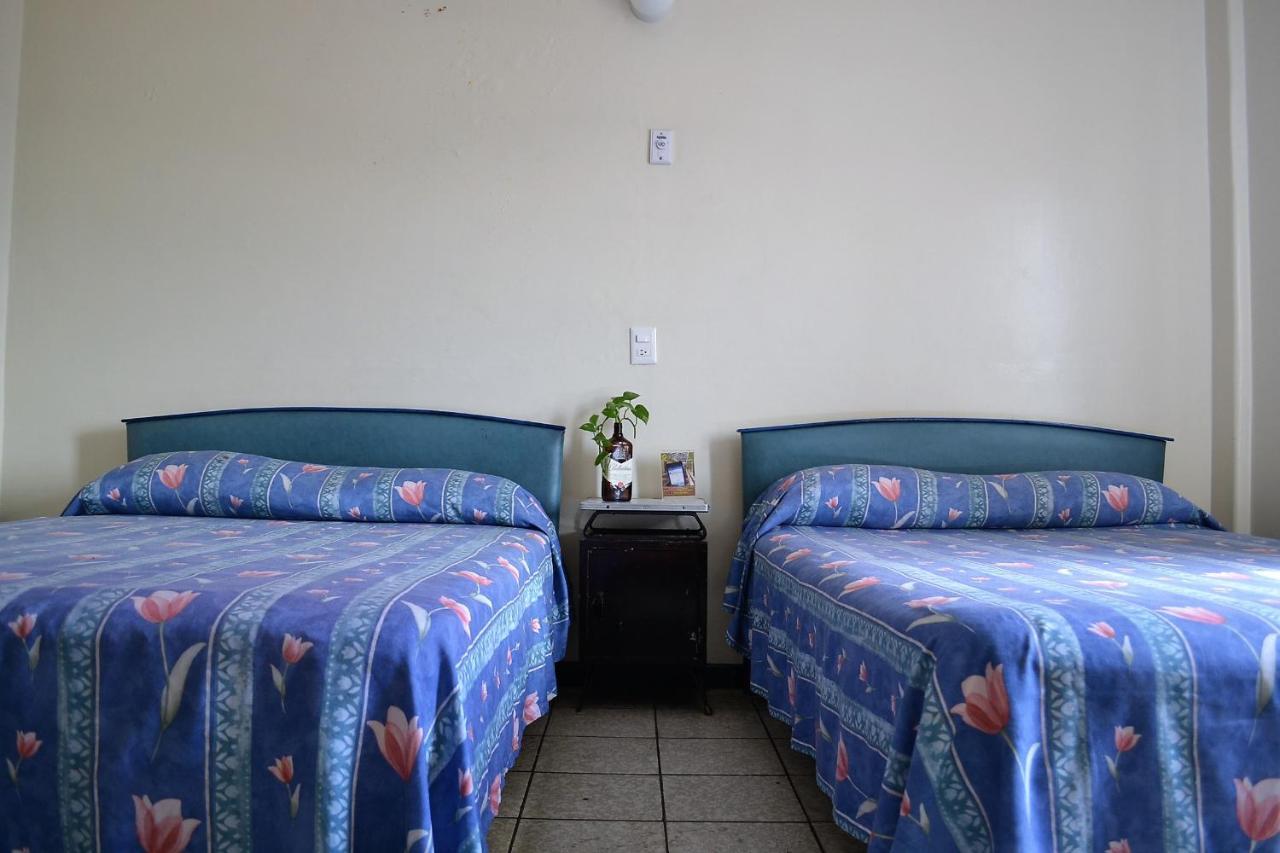Hotel Janeiro グアダラハラ エクステリア 写真